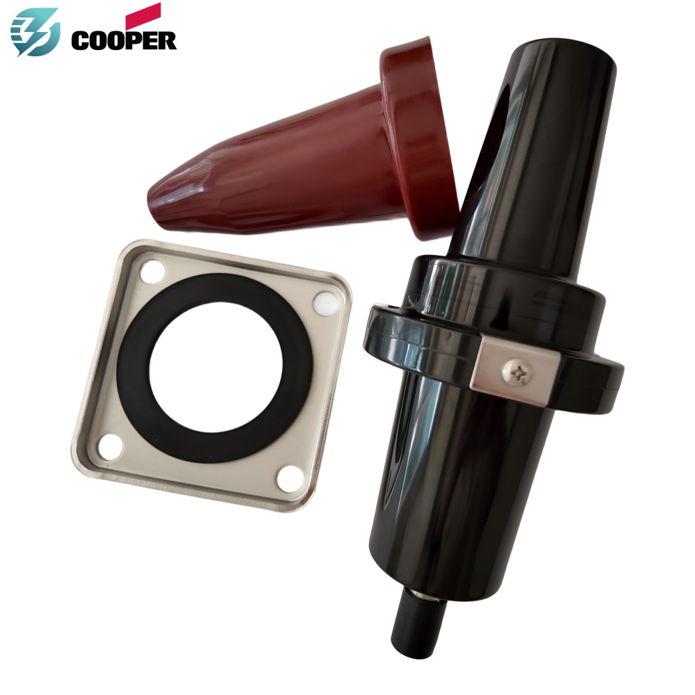 Eaton Cooper Power Series DB625B125GCXC Deadbreak Apparatus Bushing 600A 15kV 25kV 28kV Aluminum Conductor for Pad-Mounted Transformer - Image 4